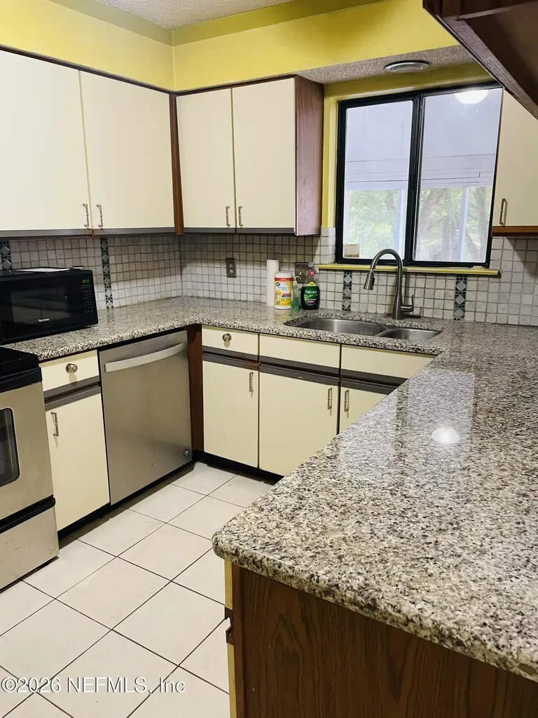 2202 Wood Hill Place Jacksonville FL 32256