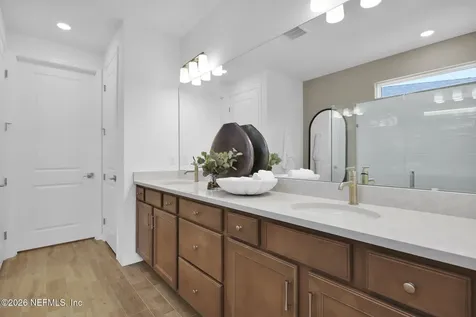 33 Seaplane Court St. Johns FL 32259