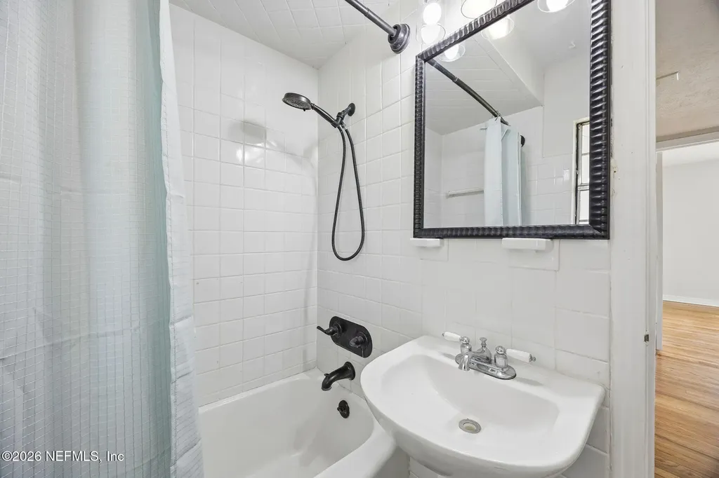 2436 Ormsby Circle E Jacksonville FL 32210