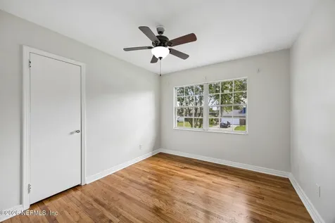 2436 Ormsby Circle E Jacksonville FL 32210