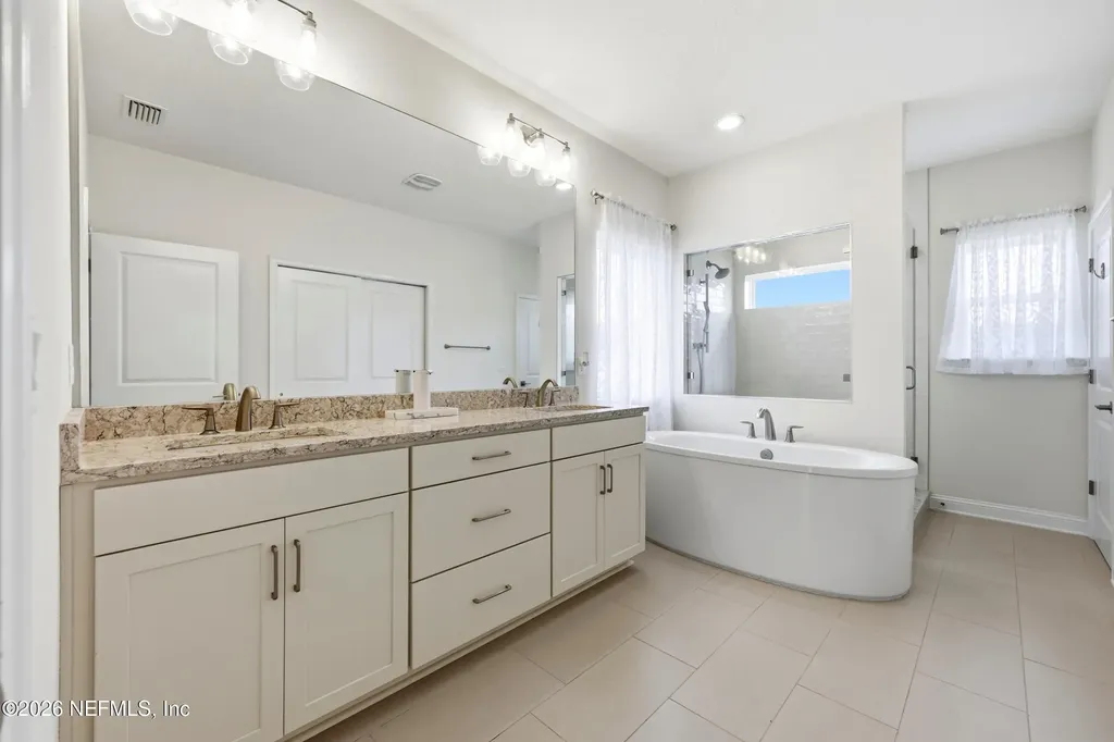 3053 Fiera Vista Drive Jacksonville FL 32246