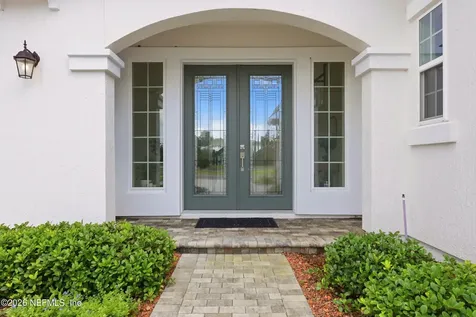 3053 Fiera Vista Drive Jacksonville FL 32246