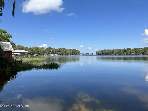 701 N Eliam Road N Melrose FL 32666