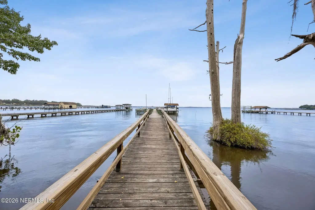 2724 Cove View Drive N Jacksonville FL 32257