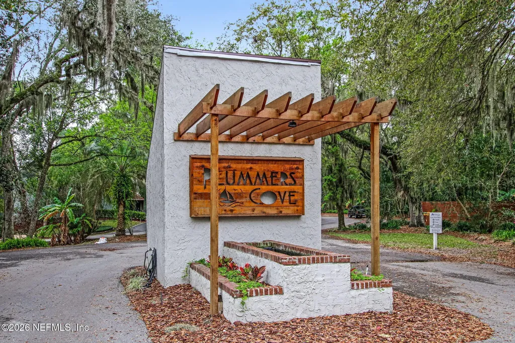 2724 Cove View Drive N Jacksonville FL 32257