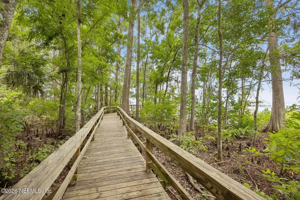 2724 Cove View Drive N Jacksonville FL 32257