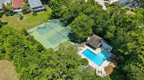 2724 Cove View Drive N Jacksonville FL 32257