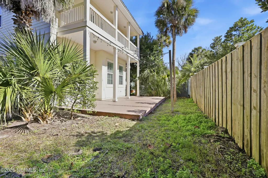 76 17th Street Atlantic Beach FL 32233