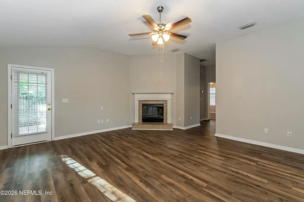 6401 Sarahs View Court Jacksonville FL 32244