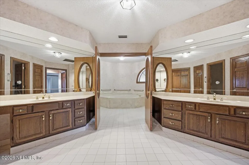 4501 Ortega Farms Circle Jacksonville FL 32210
