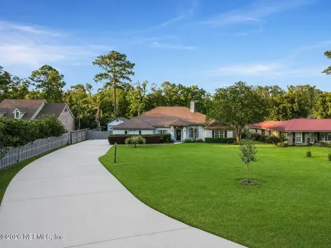 1758 Oak Grove Drive S Green Cove Springs FL 32043