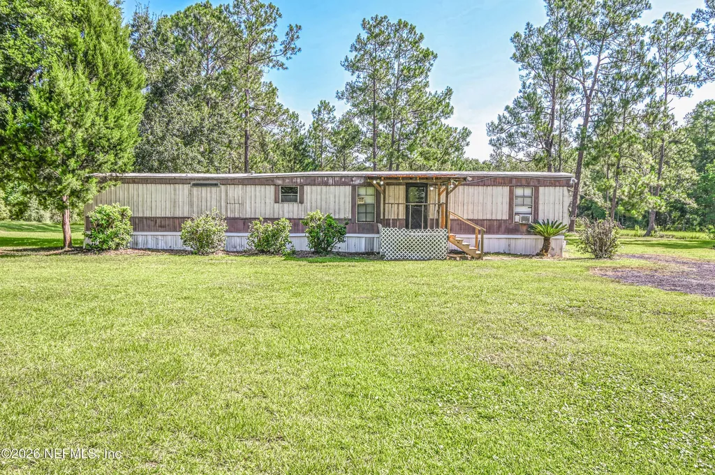 12277 Clet Harvey Road Glen St. Mary FL 32040