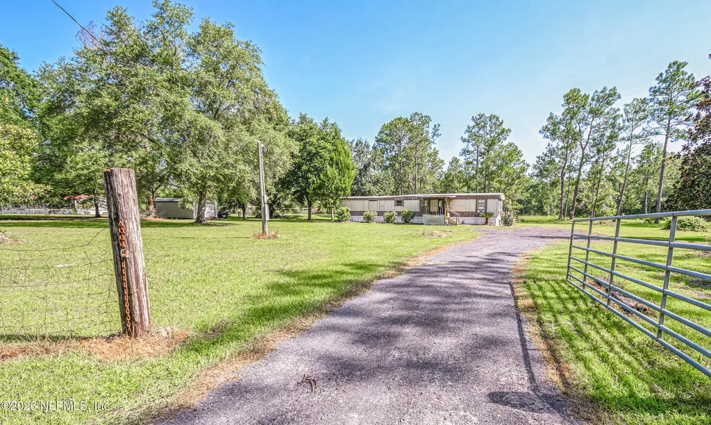 12277 Clet Harvey Road Glen St. Mary FL 32040