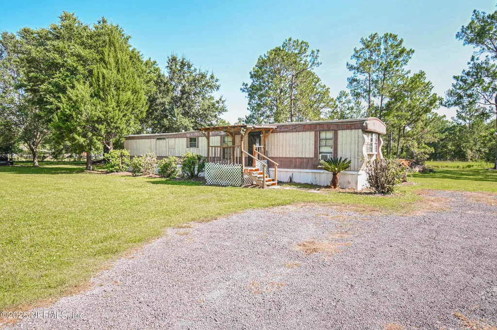 12277 Clet Harvey Road Glen St. Mary FL 32040