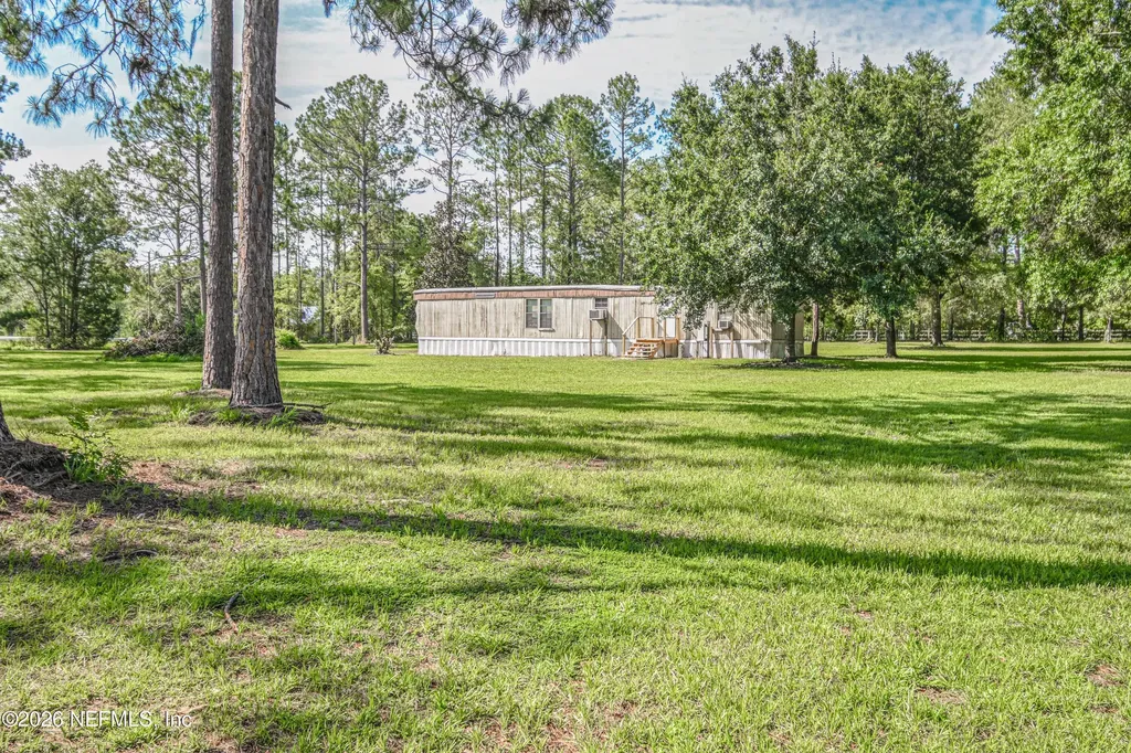 12277 Clet Harvey Road Glen St. Mary FL 32040