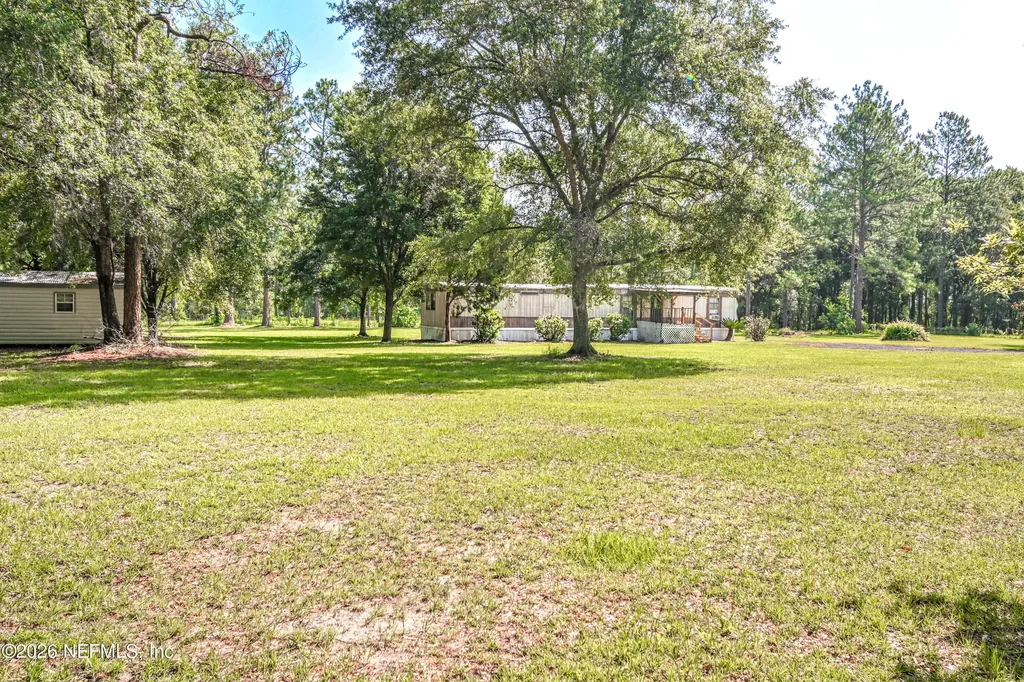 12277 Clet Harvey Road Glen St. Mary FL 32040