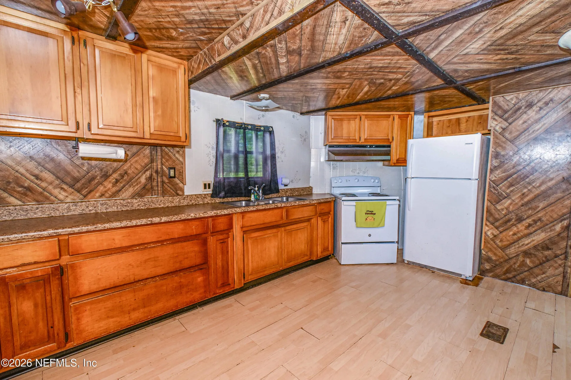 12277 Clet Harvey Road Glen St. Mary FL 32040