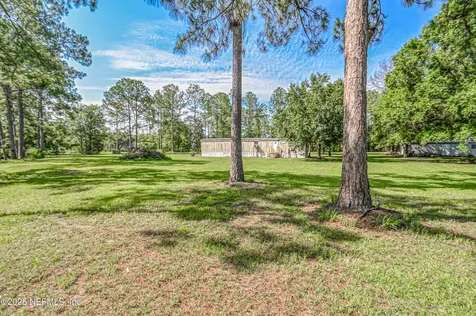 12277 Clet Harvey Road Glen St. Mary FL 32040