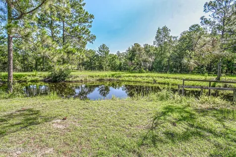 12277 Clet Harvey Road Glen St. Mary FL 32040