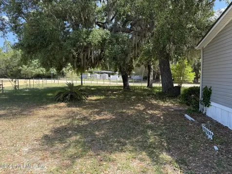 101 Nancy Drive Interlachen FL 32148