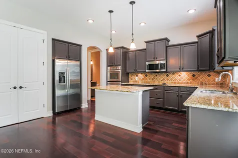 1684 Fenton Avenue St. Johns FL 32259