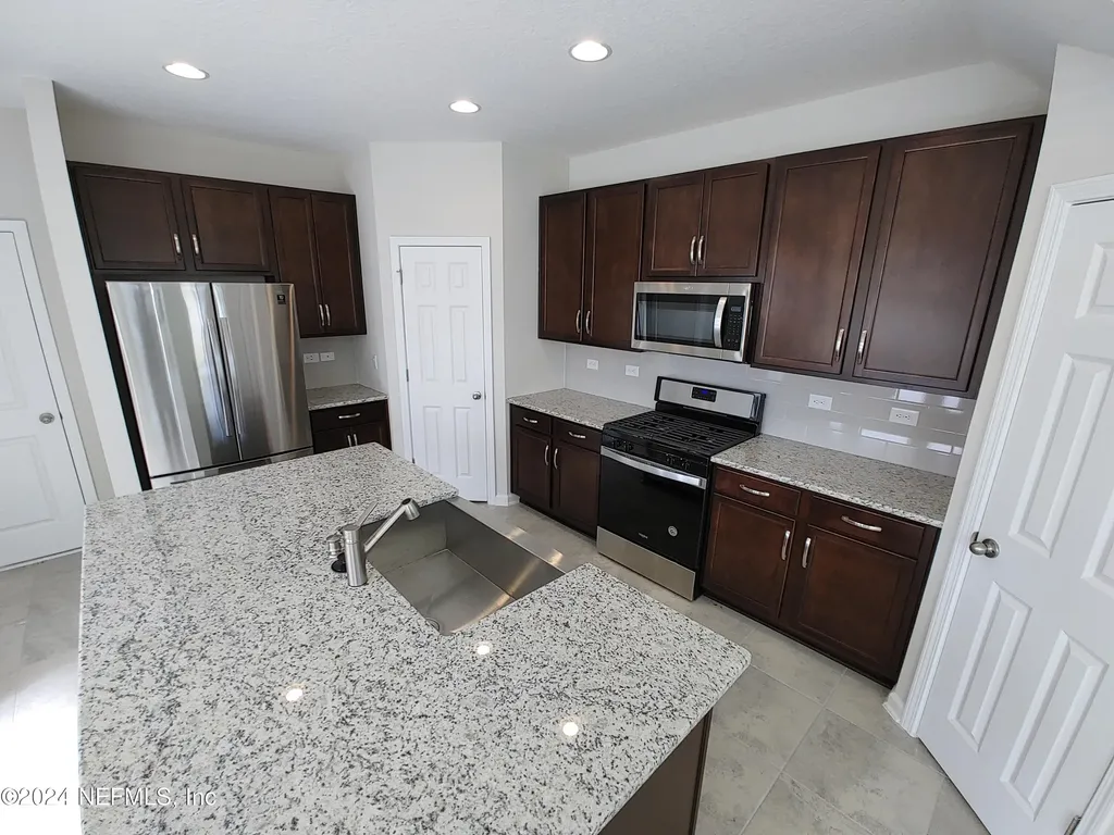 11253 Minnetta Court Jacksonville FL 32256