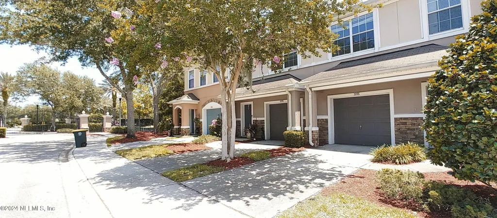 5976 Pavilion Drive Jacksonville FL 32258