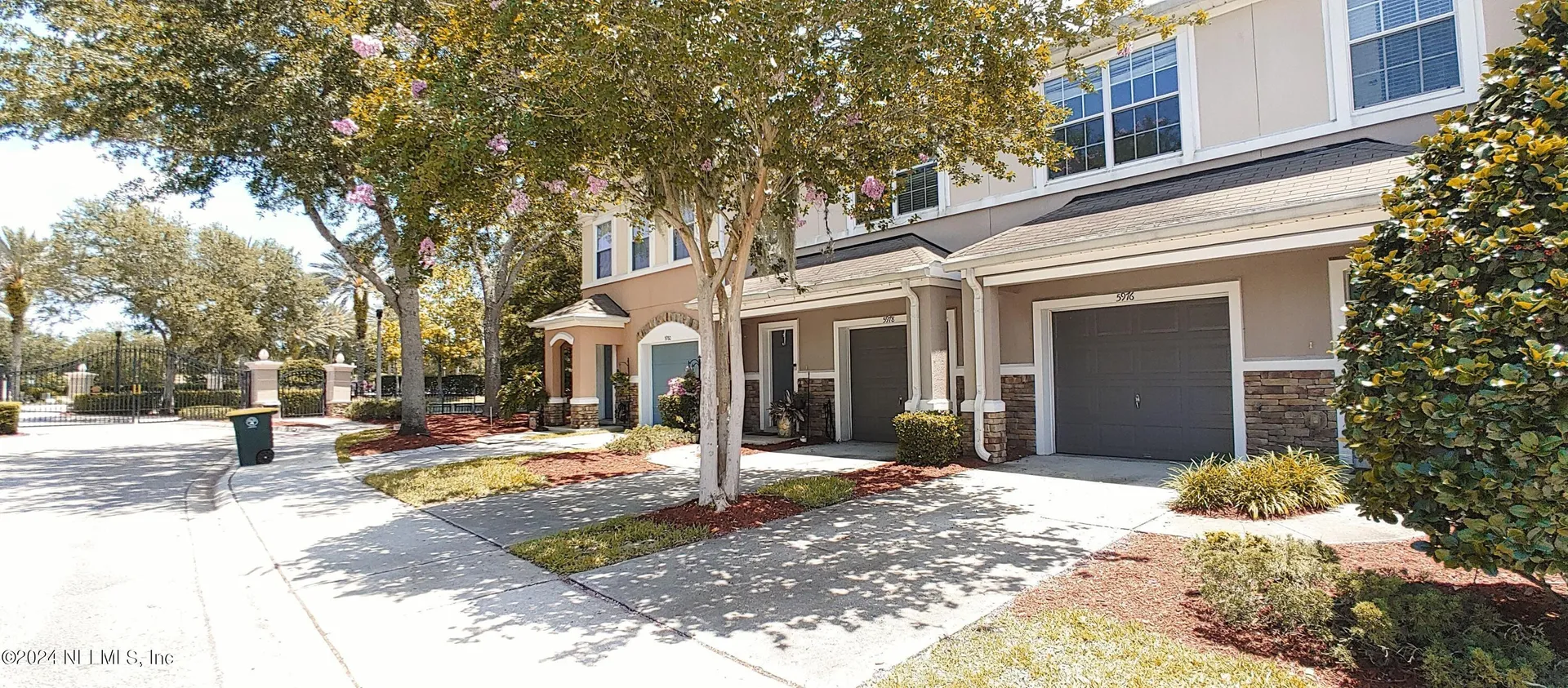 5976 Pavilion Drive Jacksonville FL 32258