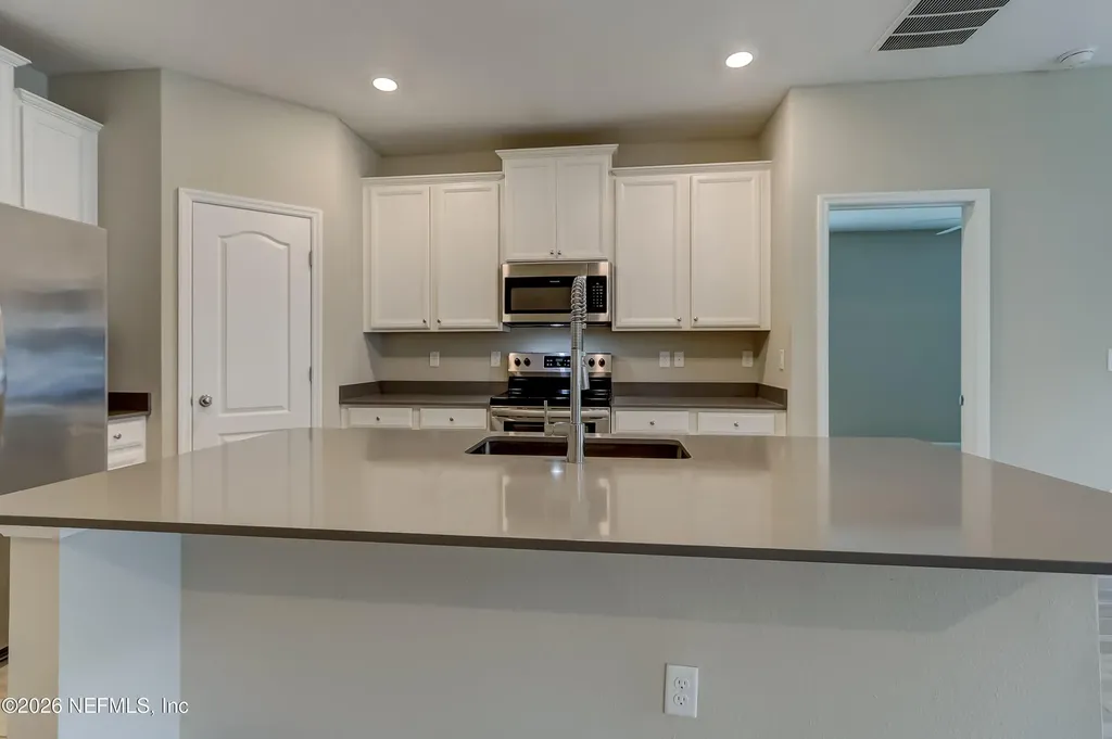 10386 Pavnes Creek Drive Jacksonville FL 32222