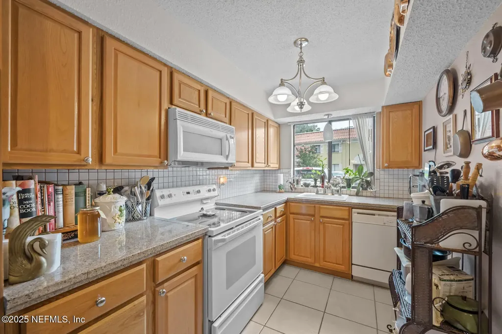 5811 Atlantic Boulevard Jacksonville FL 32207