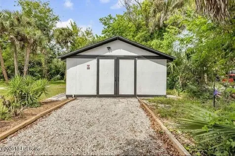 1956 Pioneer Trail New Smyrna Beach FL 32168