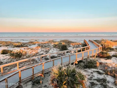 1956 Pioneer Trail New Smyrna Beach FL 32168