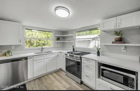 1956 Pioneer Trail New Smyrna Beach FL 32168