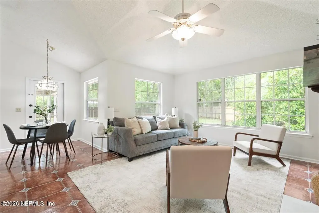 4325 Apple Tree Place Jacksonville FL 32258