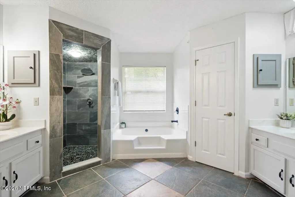 4325 Apple Tree Place Jacksonville FL 32258