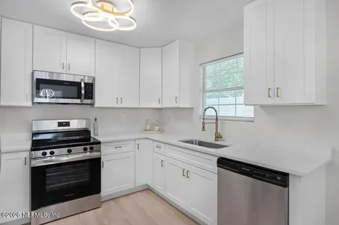 824 S 10th Street Fernandina Beach FL 32034