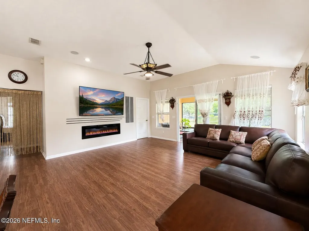 4182 Victoria Lakes Drive W Jacksonville FL 32226