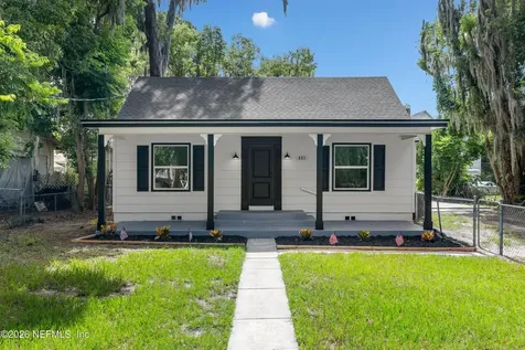 621 S 18th Street Palatka FL 32177