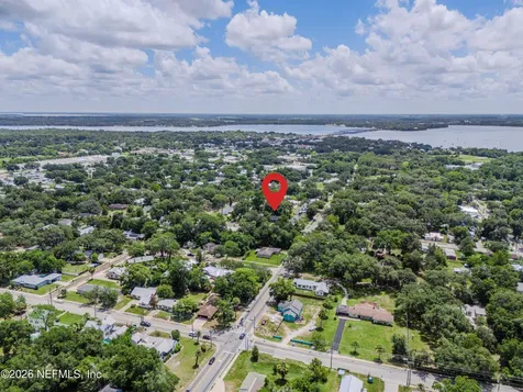 621 S 18th Street Palatka FL 32177