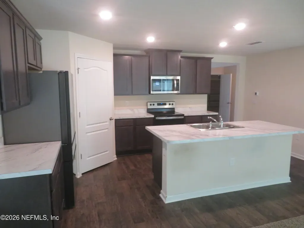 2568 Oak Stream Drive Green Cove Springs FL 32043