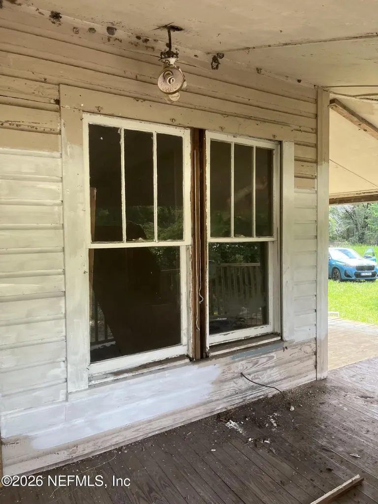 10033 SW County Road Drive Starke FL 32640