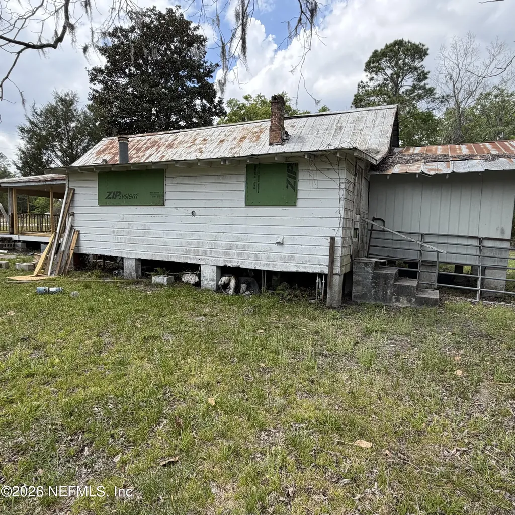 10033 SW County Road Drive Starke FL 32640