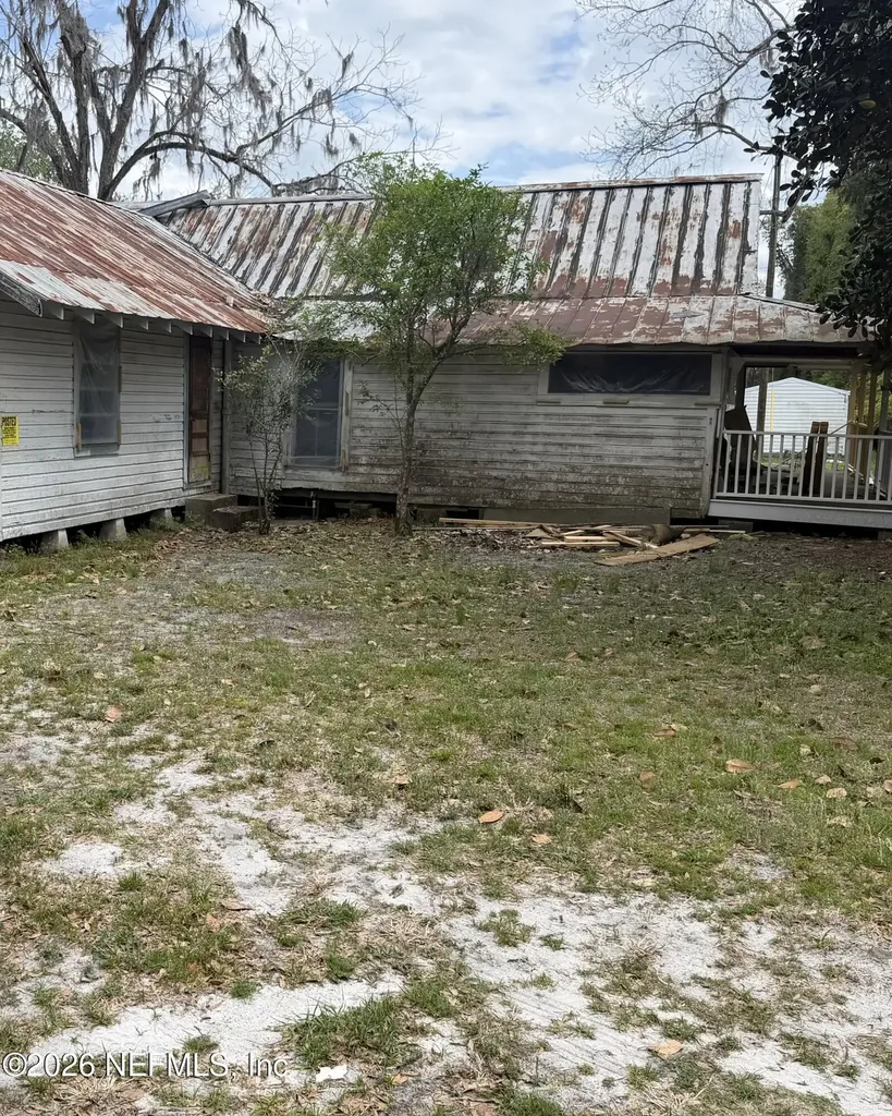10033 SW County Road Drive Starke FL 32640