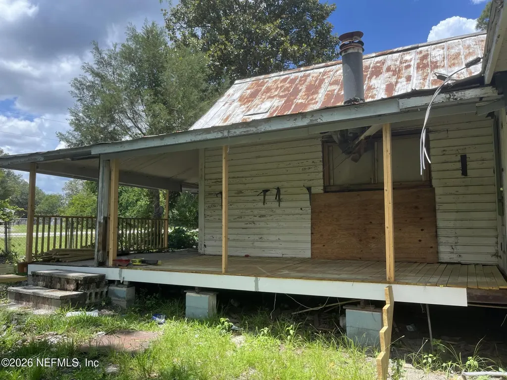 10033 SW County Road Drive Starke FL 32640