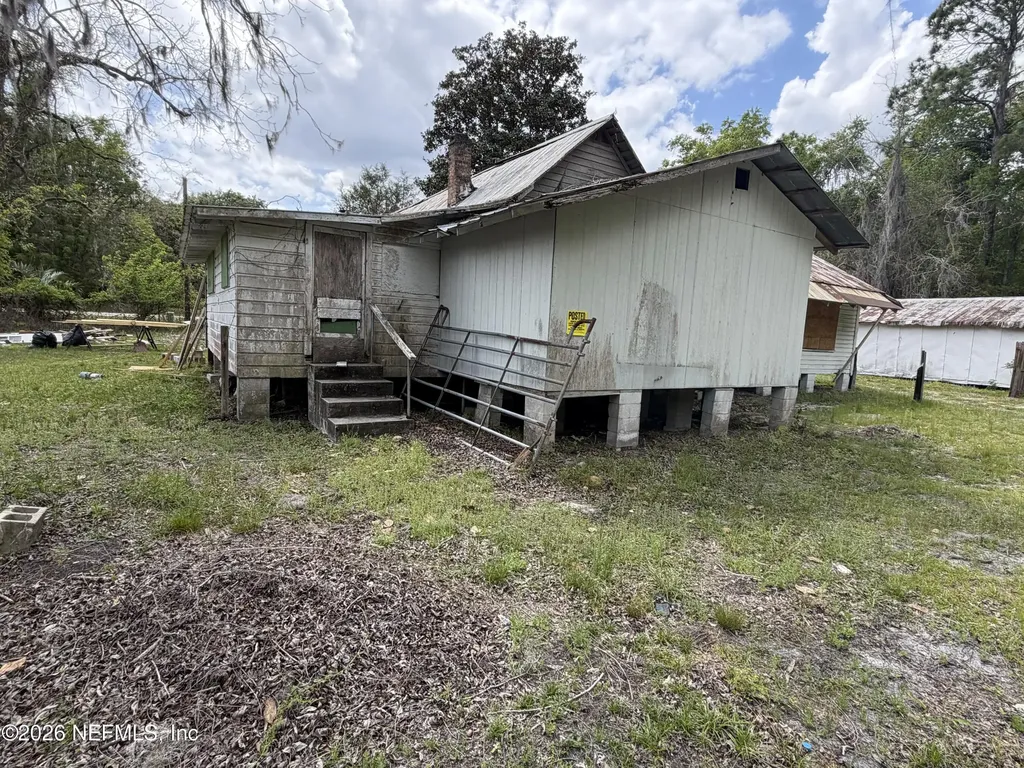 10033 SW County Road Drive Starke FL 32640