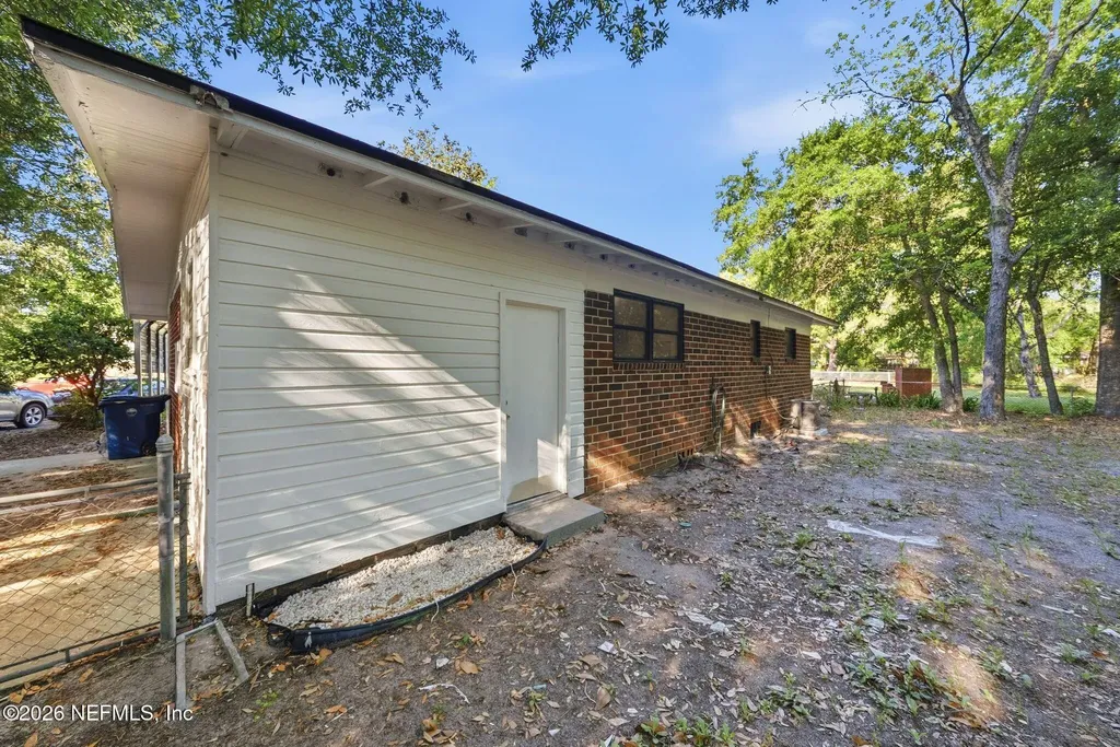 4207 Francis Road Jacksonville FL 32209