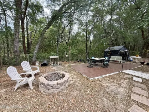 424 New Jersey Avenue Hawthorne FL 32640