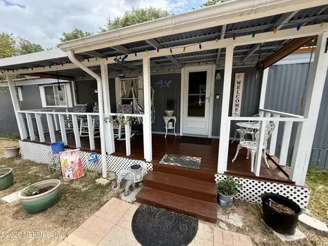 424 New Jersey Avenue Hawthorne FL 32640