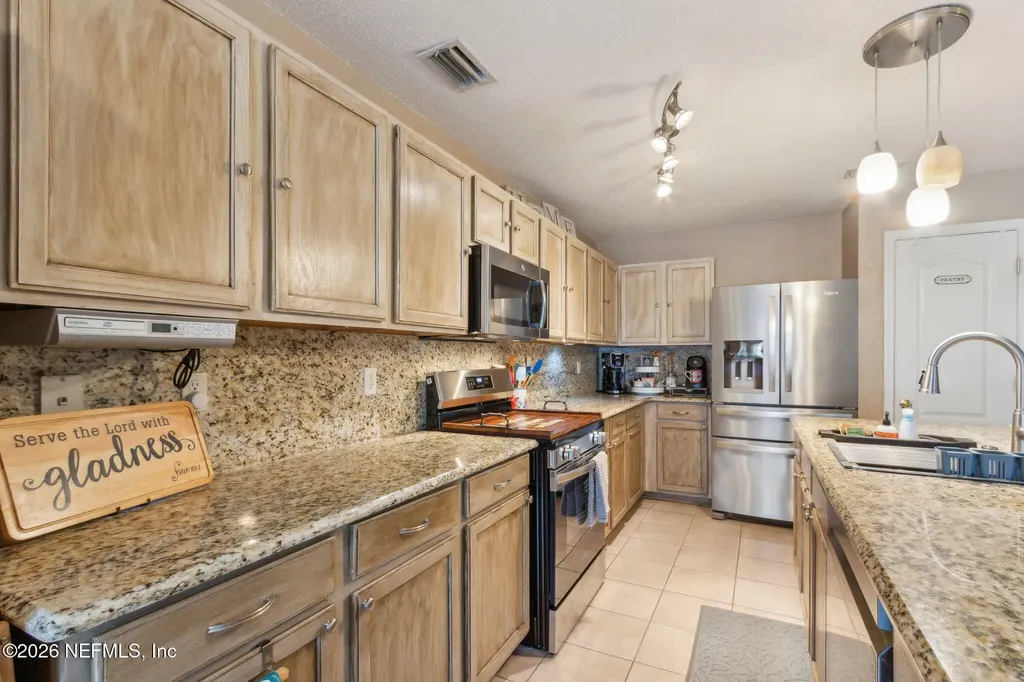 763 Roland Lakes Drive Jacksonville FL 32220