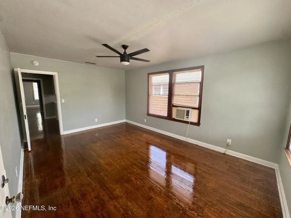2338 Oak Street Jacksonville FL 32204